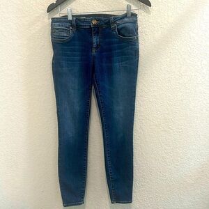 Kut from the Kloth toothpick skinny size 4S